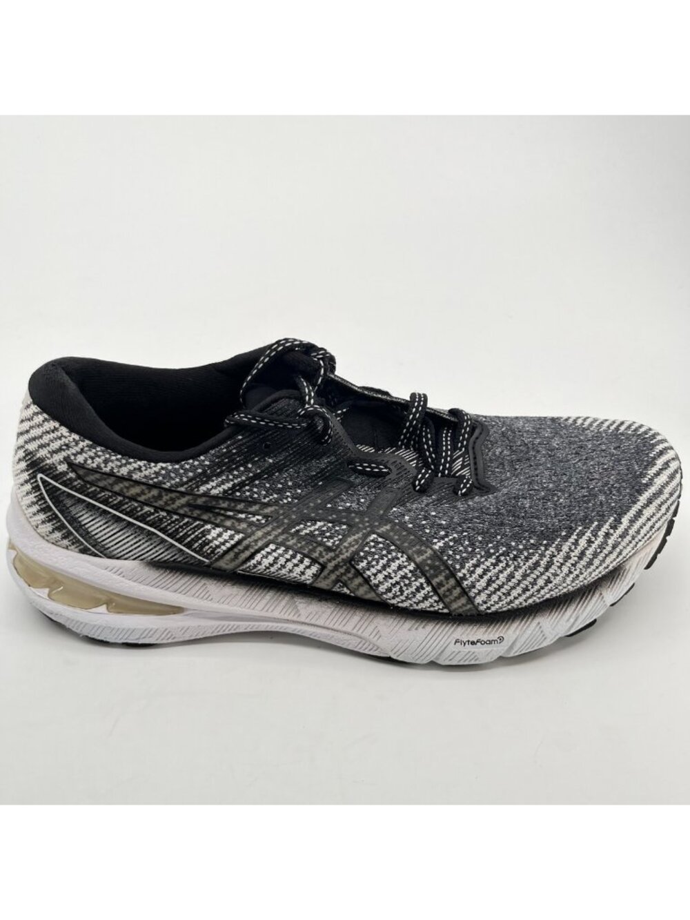 Asics GT 2000 10 Women Size 7.5 Black Gray White Athletic Running Shoes Sneakers